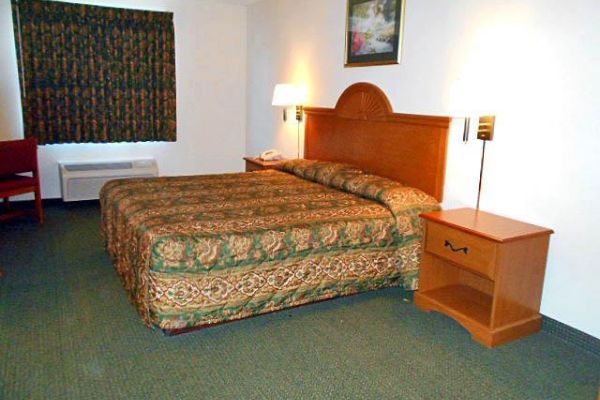 Motel 6 Hinesville GA
